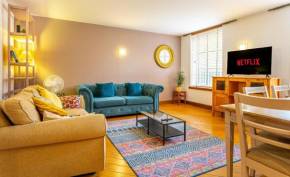 Bright & Modern 2BR - Chapel Conversion